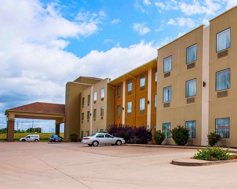 Comfort Suites Jackson-Cape Girardeau Exterior photo