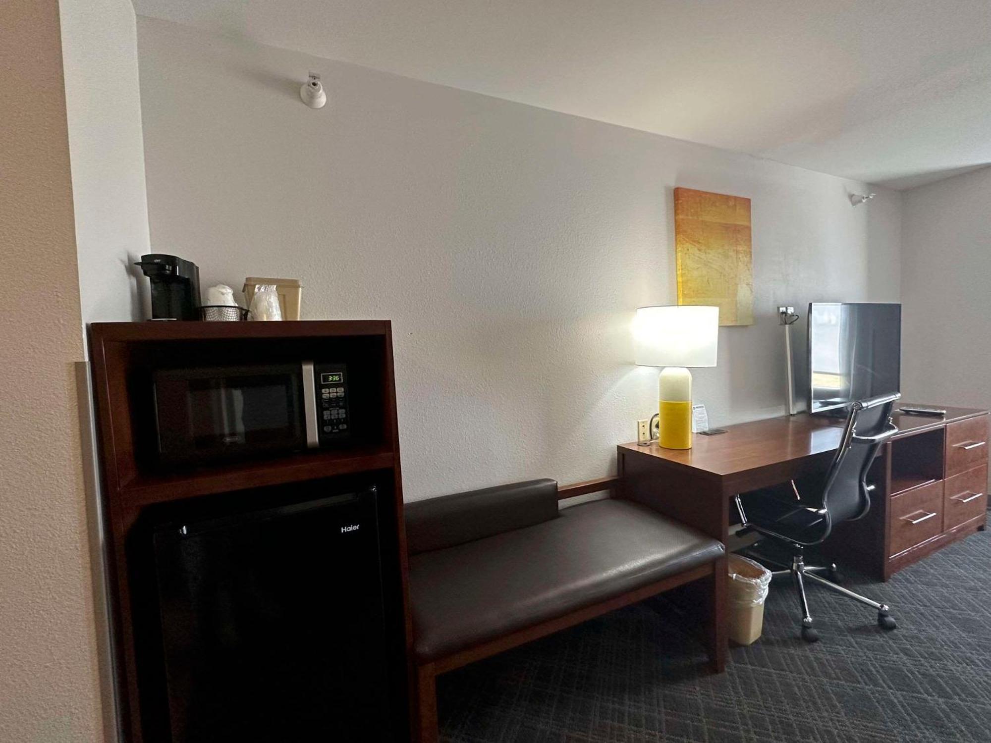 Comfort Suites Jackson-Cape Girardeau Exterior photo